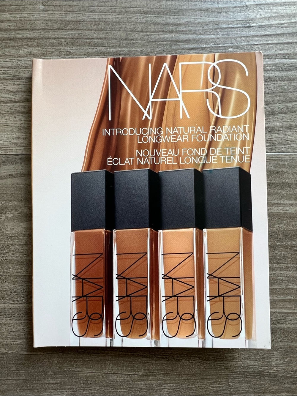 NARS • Natural Radiant Longwear Foundation Card